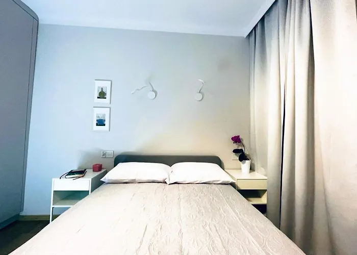 Mr Home s - Mogilska